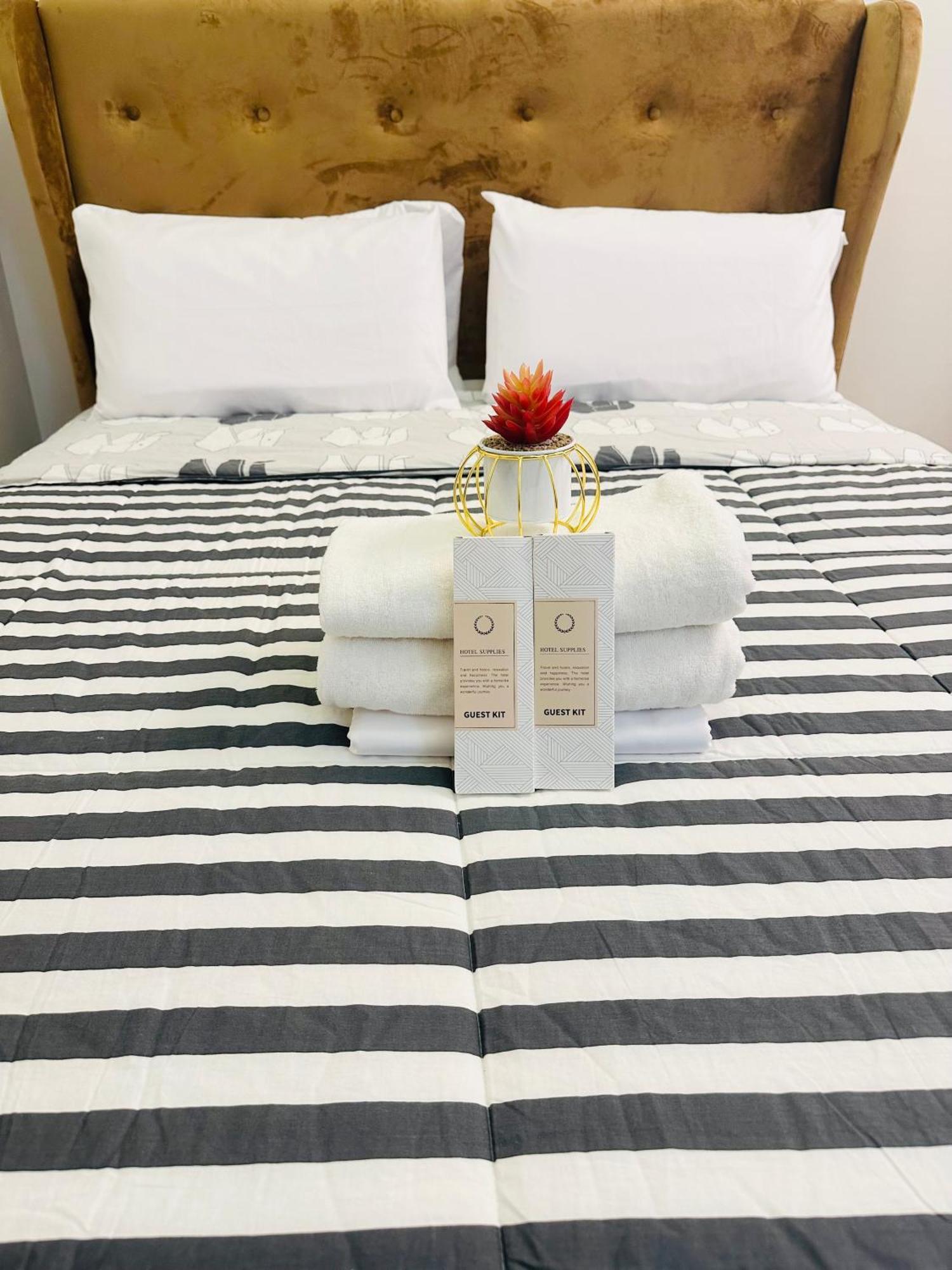 Starlight Suites Trece Martires Zewnętrze zdjęcie