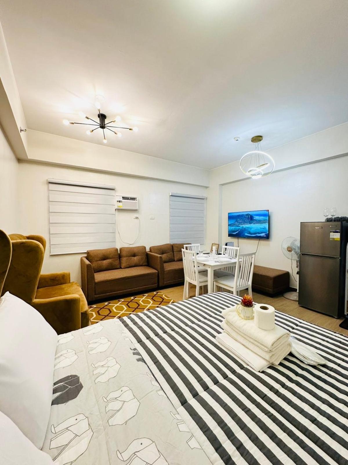 Starlight Suites Trece Martires Zewnętrze zdjęcie