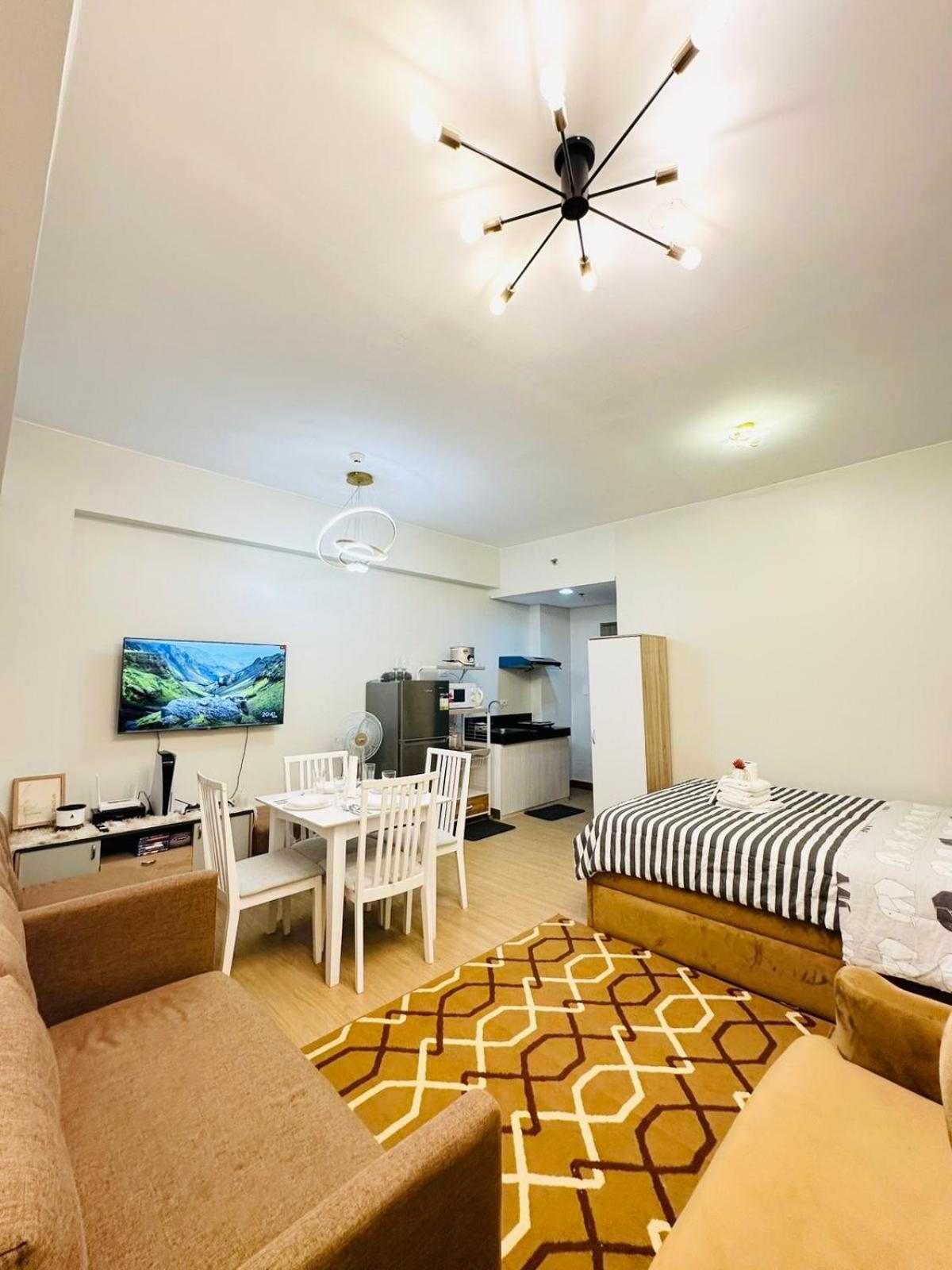 Starlight Suites Trece Martires Zewnętrze zdjęcie